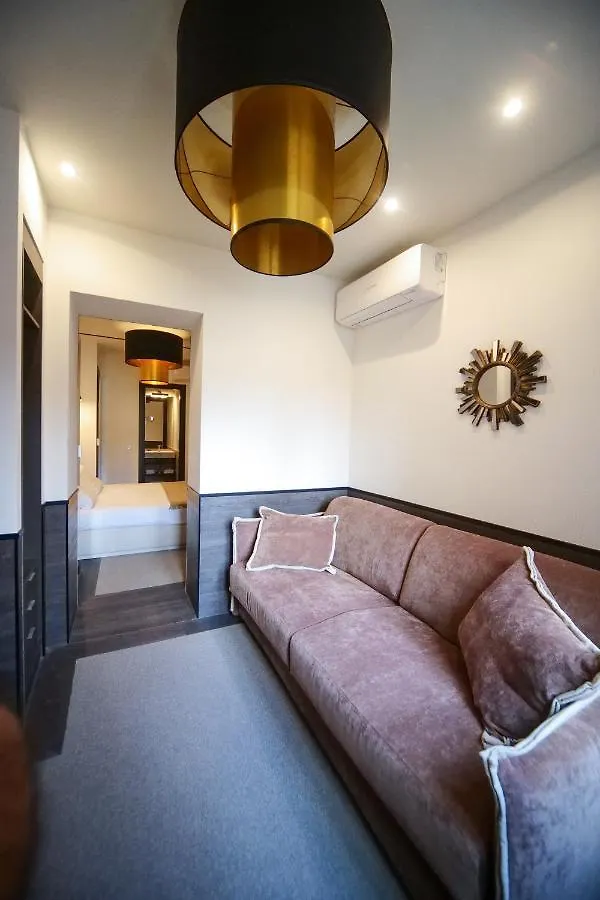 Relais Luxury Corso Hotel Roma 2*,